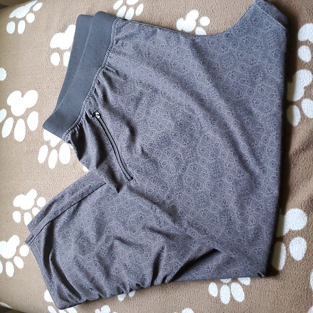 Tek Gear Dry Fit Capris